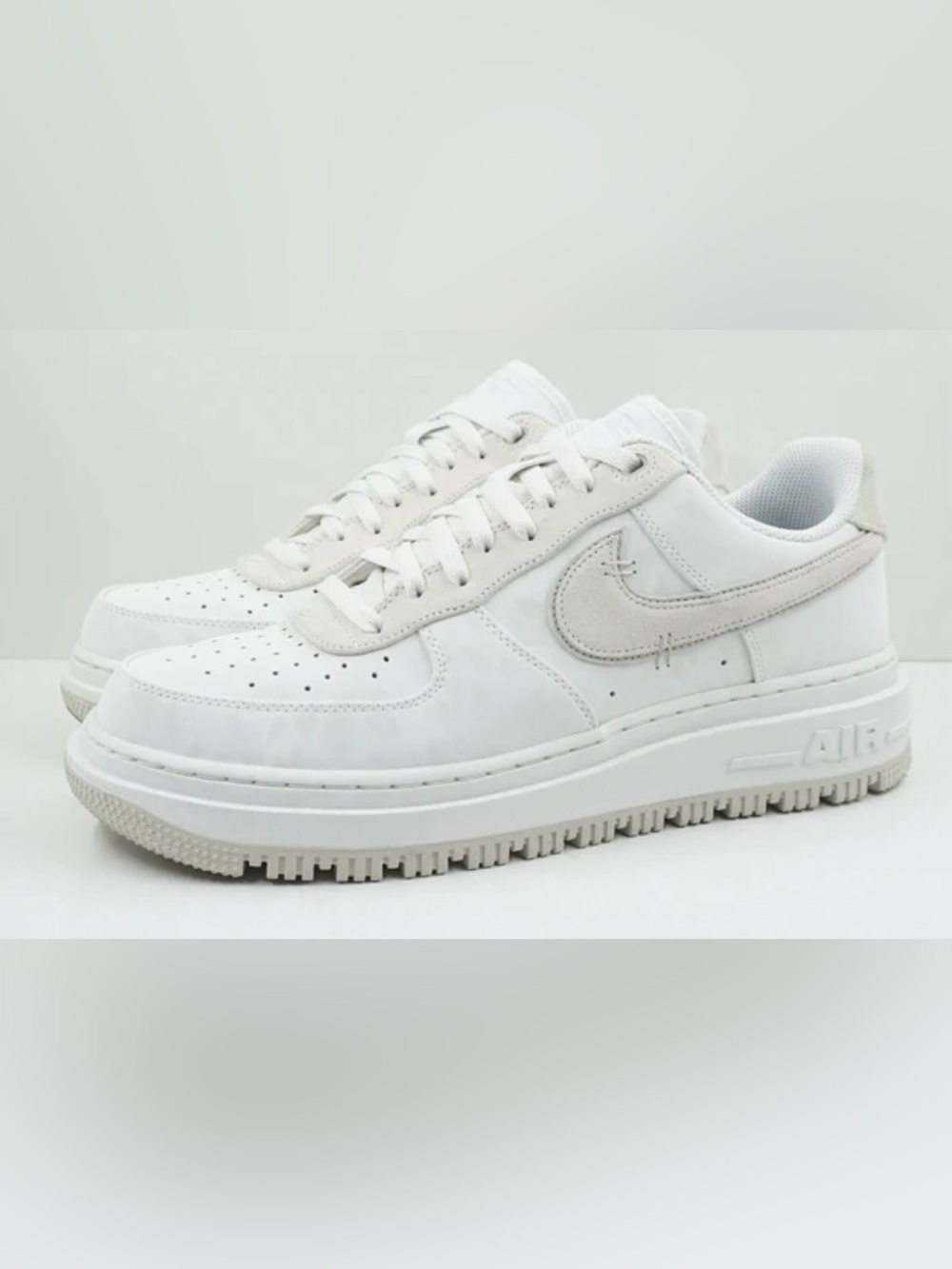Nike Air Force 1 Luxe Summit White/Light Bone" (Style Code: DD9605-100) size 10